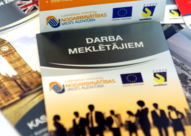 Рассматривается возможность ввести в Латвии пособие помощи безработным