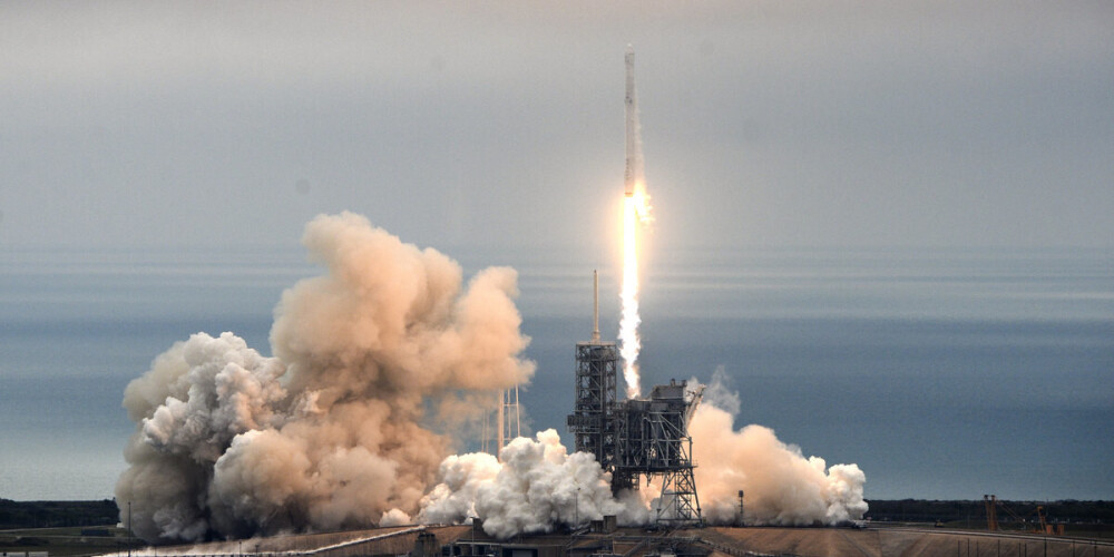 "SpaceX" pirmais pilotējamais lidojums kosmosā paredzēts 27.maijā