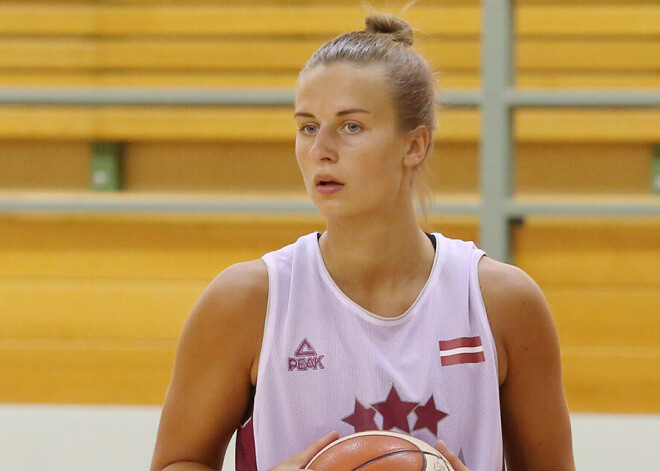 Kitiju Laksu neuztrauc tas, ka WNBA viņa varēs debitēt tikai nākamajā gadā