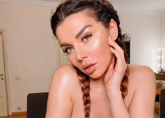 Седокова рассказала о групповом сексе с женщинами и назвала любимую позу