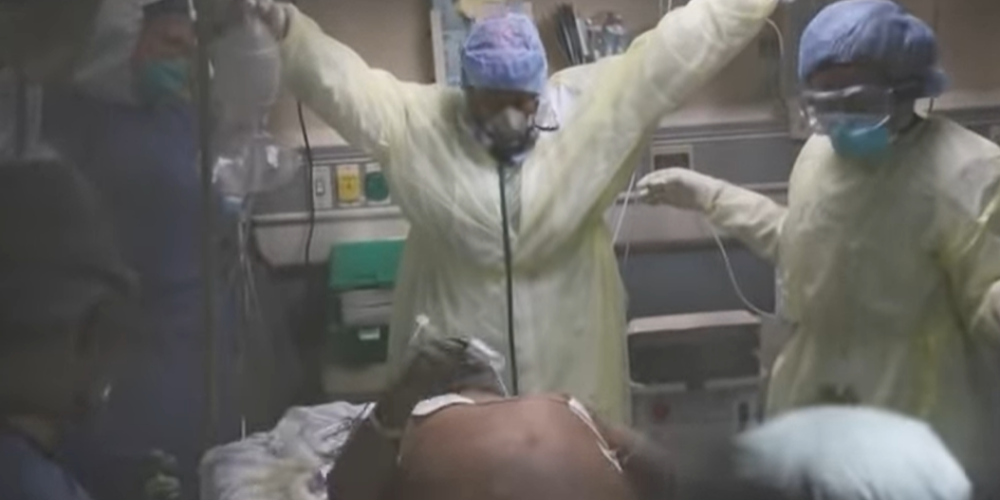 Видео из операционной: врачи вернули к жизни зараженного Covid-19, чье сердце уже остановилось