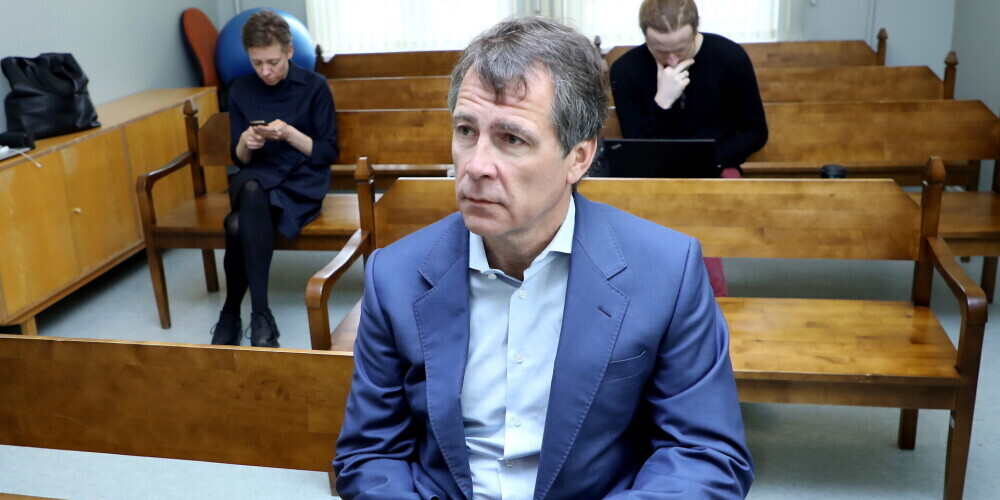 Прокуратура требует четыре года тюрьмы для экс-главы LDz Магониса и эстонского миллионера Осиновского