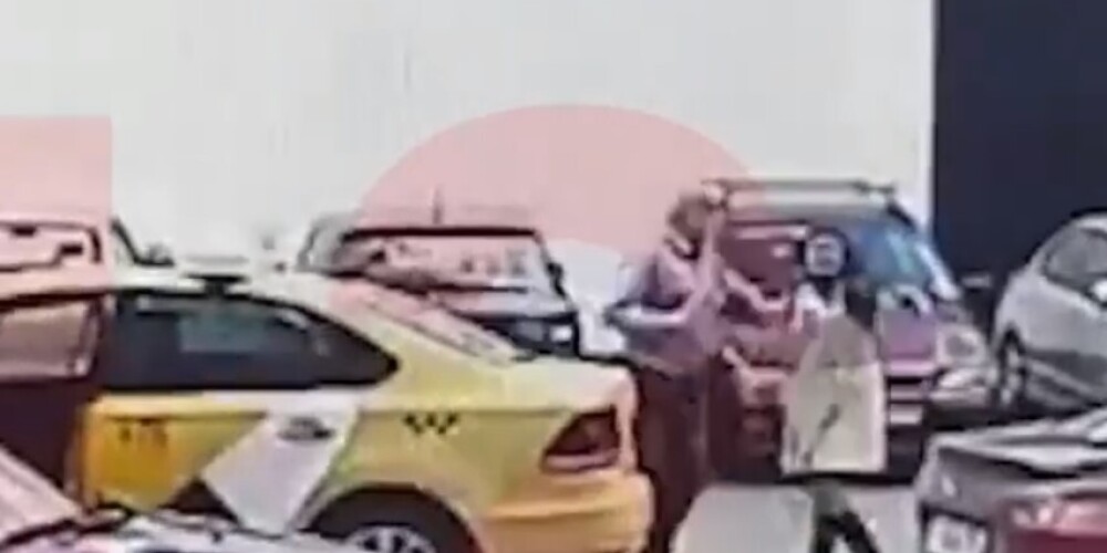 Таксист жестоко избил пассажирку из-за неработающего цифрового пропуска