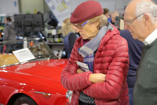 "Deviņvīri" apciemoja klasisko auto izstādi Milānā un pat apjuka visā tur redzētajā motorizētās dailes parādē...