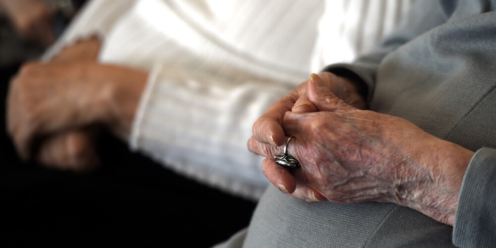 Senioru zvanu centrs – iespēja senioriem nejusties vientuļiem arī sociālās distancēšanās laikā