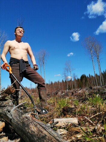 Lauris pauž prieku, ka guvis iespēju fiziski darboties, patīkami nogurt, būt svaigā gaisā, dabā un lielisku cilvēku kompānijā.