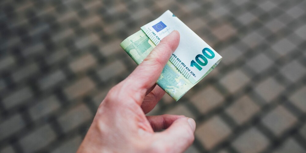 Жители Латвии могут подавать заявки на получение пособия помощи безработным