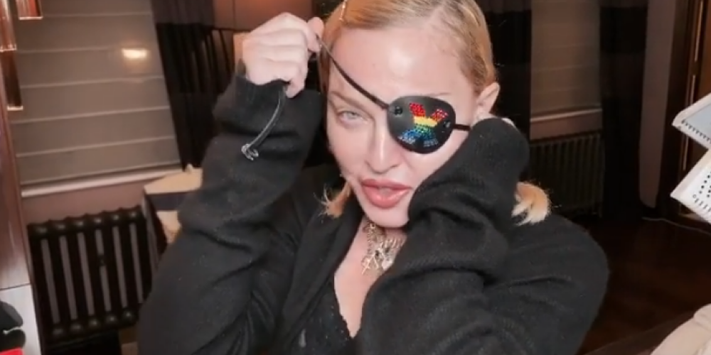 Уверена, что ей ничего не грозит: Мадонна решила «подышать коронавирусным воздухом»