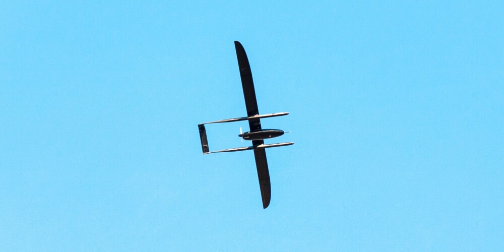 Civilās aviācijas aģentūra brīdina par nekontrolēti lidojošu dronu