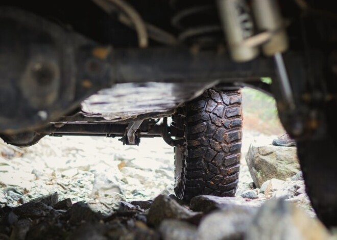 Būtisks jautājums: kā mēra auto riepu nodilumu