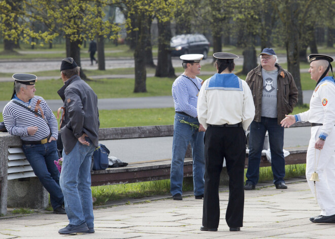 Policija 9. maijā fiksējusi 44 pārkāpumus Uzvaras parkā