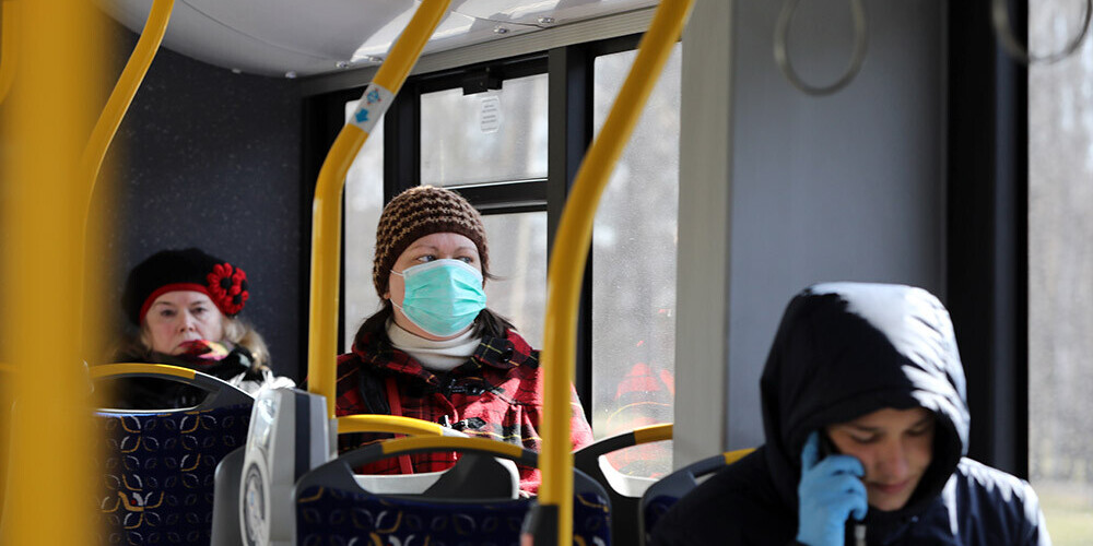 Par sejas aizsargmasku nepieciešamību Rīgas sabiedriskajā transportā atgādinās arī kontrolieri