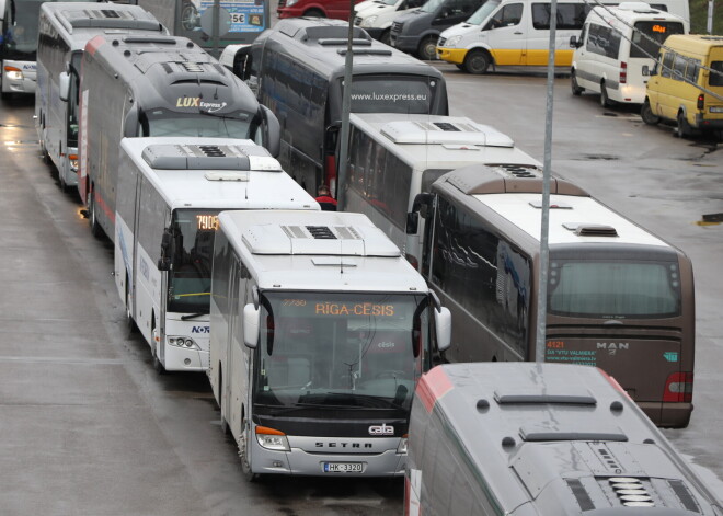 Pasažieriem bez sejas maskas drīkstēs atteikt iekāpšanu reģionālajos autobusos