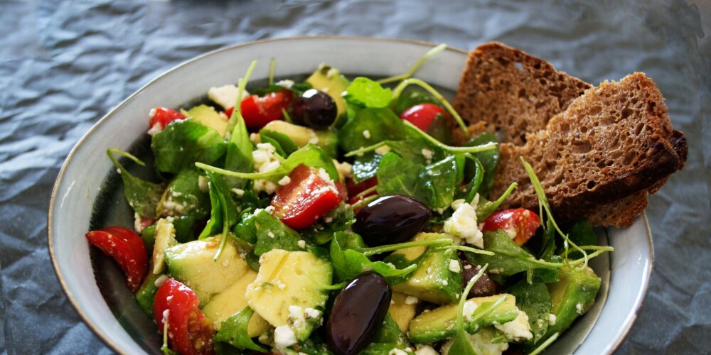 Zaļie pavasara salāti - radoši izvēlies sastāvdaļas, lai salāti aizvien garšo citādi