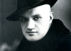 Aleksandrs Čaks 1928. gadā.