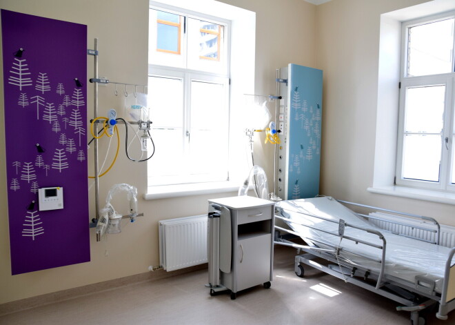 Образуются огромные очереди: отмененные на время чрезвычайного положения визиты в больницах измеряются тысячами