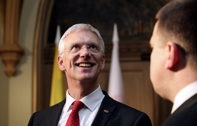 Latvijas Ministru prezidents Krišjānis Kariņš un Igaunijas premjerministrs Jiri Ratass tikšanās laikā Mazajā ģildē.