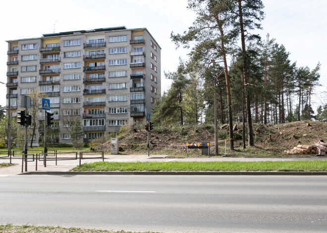 Ietaupīt naudu, sabojājot cilvēkiem dzīvi: Sarkandaugavā dzelzceļa pārvads stiepsies tieši zem logiem