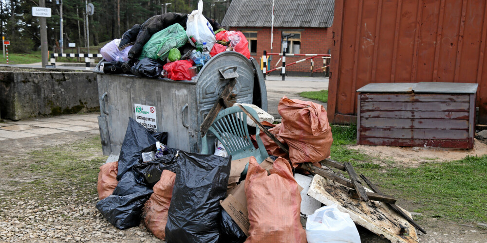 Rīgā sāksies "jauna ēra". Vairāku lielo namu apsaimniekotāju ēkās atkritumi netiks izvesti