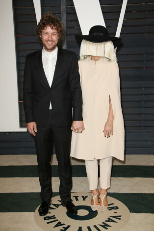 Sīa un viņas nu jau bijušais vīrs Ēriks pirms pieciem gadiem "Oskara" balvu pasniegšanas ceremonijā.