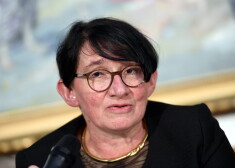 Francijas vēstniecei Latvijā piešķirts Triju Zvaigžņu ordenis