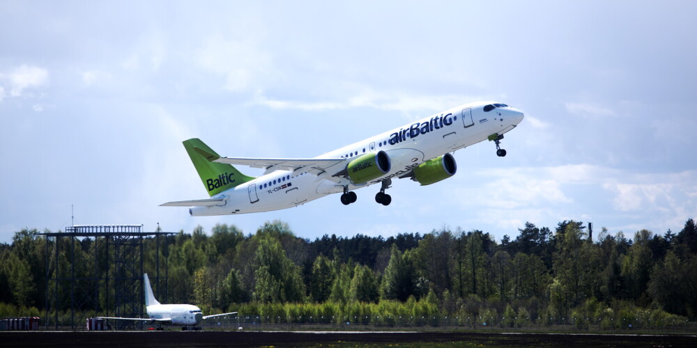 airBaltic обработала лишь половину запросов пассажиров о возврате денег