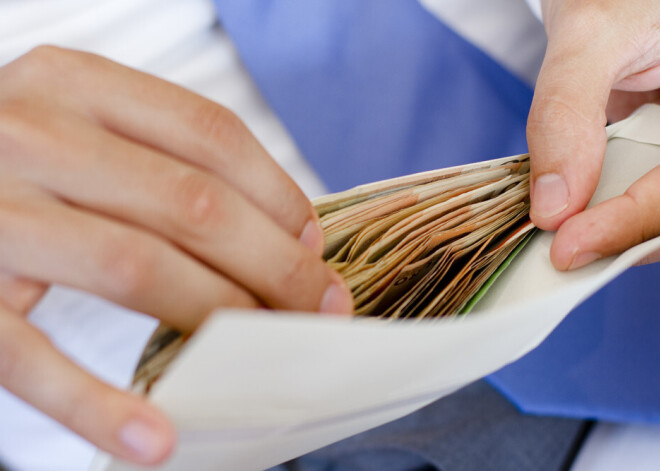 Зарплату до 450 евро после уплаты налогов в первом квартале получали 25,4% работающих