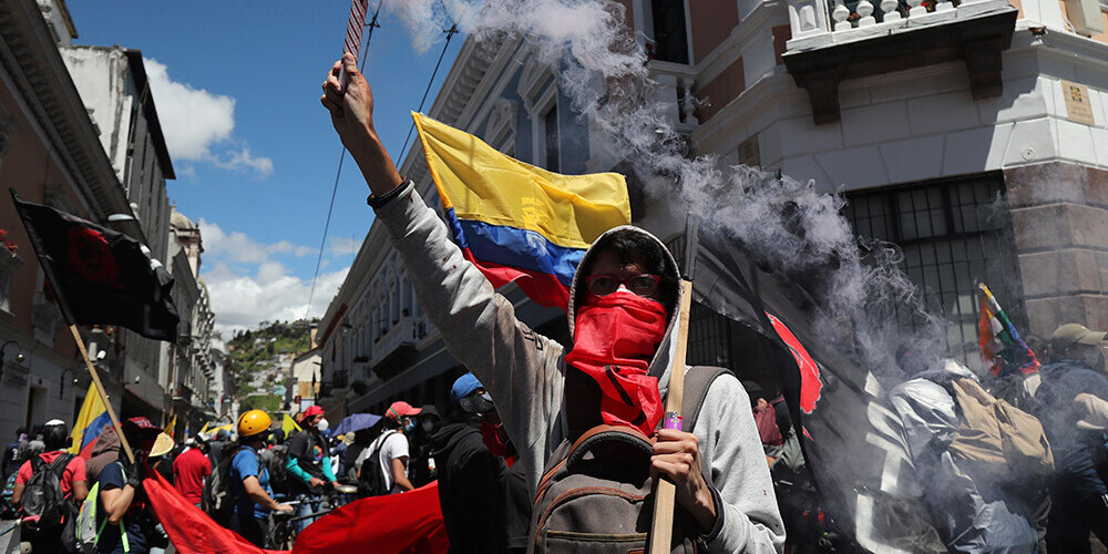 Ekvadorā notiek protesti pret darbavietu likvidēšanu un algu samazināšanu