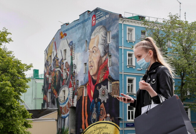 Televīzijā pārraidītā videokonferencē Sobjaņins sacīja Krievijas prezidentam Vladimiram Putinam, ka jau iespējams runāt par nākamajiem soļiem ceļā, kas ved laukā no šī krīzes./Maskava.