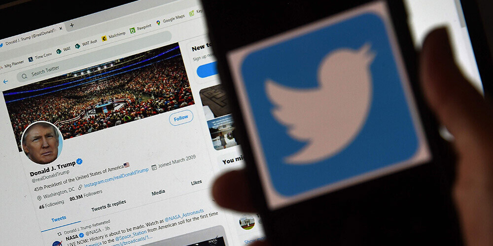 Pēc saņemtās "Twitter" cenzūras Tramps draudējis slēgt sociālo mediju platformas