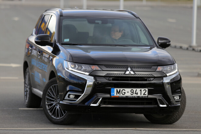 Mitsubishi Outlander PHEV.