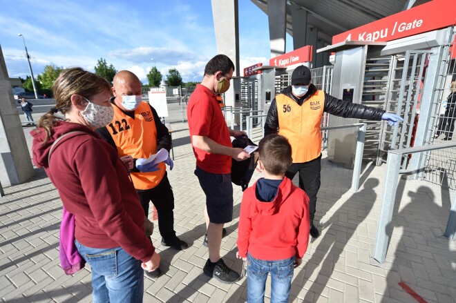 Ungārijas Futbola asociācija (MLSZ) ceturtdien nolēma atļaut klubiem līdzjutēju klātbūtni