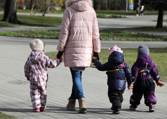 Vecāku izglītība būtiski ietekmē bērna nākotnes gaitas un ieņēmumu līmeni