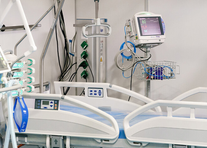 Latviešu anestezioloģe dalās ar skumju stāstu par 6 gadus vecu zēnu, kuru vecāki bija atteikušies vakcinēt