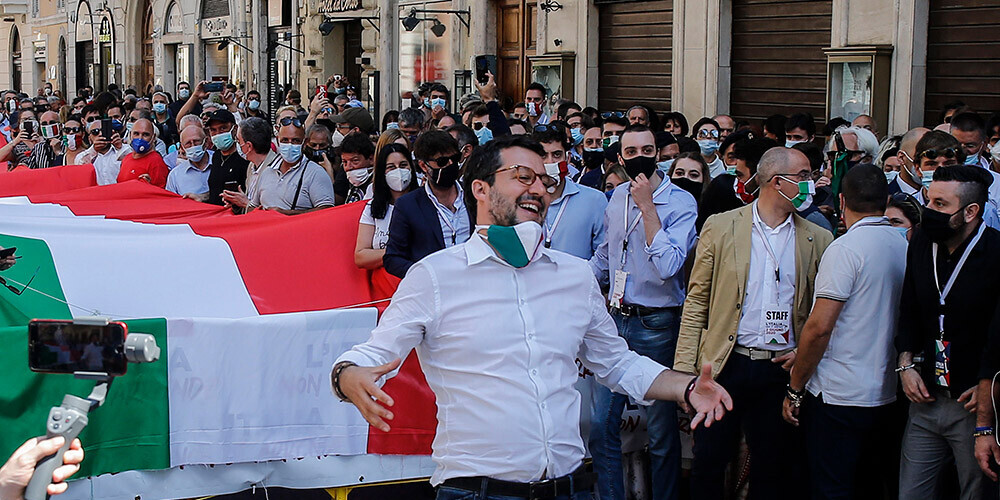 Itālijas konservatīvā opozīcija pulcējas uz mītiņu Romā un nosoda valdības pieeju pandēmijas laikā