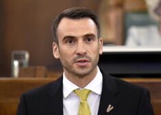Кандидат на пост мэра Риги Стакис сложил мандат депутата Сейма