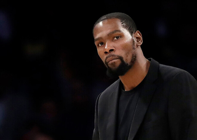 Covid-19 izslimojušais Durants apstiprina, ka šosezon vairs nespēlēs