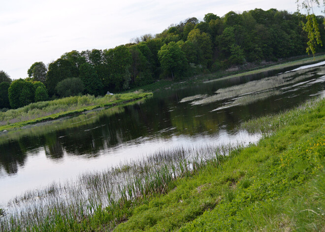 Ūdens temperatūra upēs vietām paaugstinājusies līdz +19 grādiem