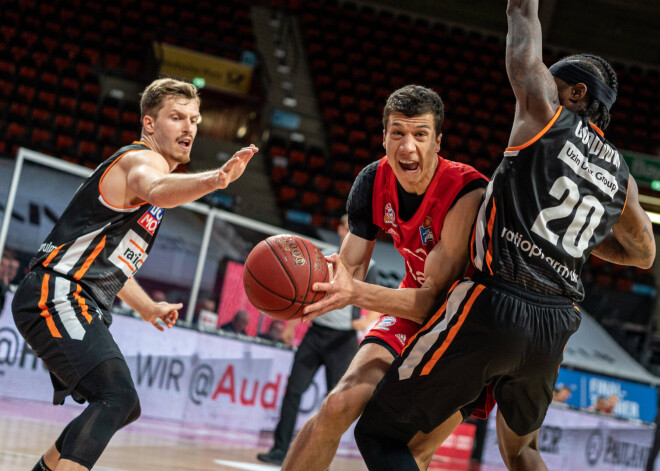 Vācijas čempione "Bayern" basketbola bundeslīgas finālturnīru iesāk ar zaudējumu