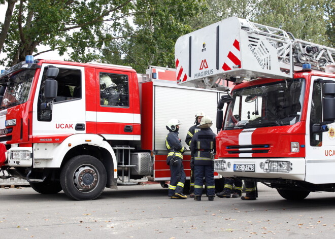 VUGD saņēmis 15 izsaukumus par vēja postījumiem galvenokārt Rīgā un Pierīgā