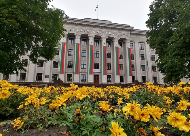 Paaudzes veido tradīcijas – Liepājas Universitātei 75