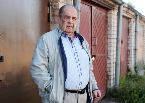 Pensionārs Valentīns Kvjatkovskis ir sašutis – VID viņa ģimenei, konkrēti sievai, par garāžas pārdošanu pieprasa kapitāla pieauguma nodokli