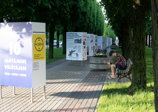 Latvijas Nacionālais vēstures muzejs aicina mūs aizdomāties par demokrātiju.