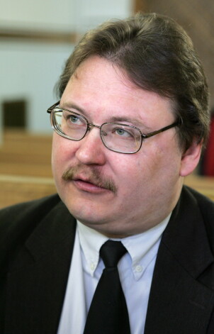 Pirms divdesmit gadiem tagadējo Žagarkalna torņa koordinatoru Aigaru Parmu vainoja par partijas naudas piesavināšanos.