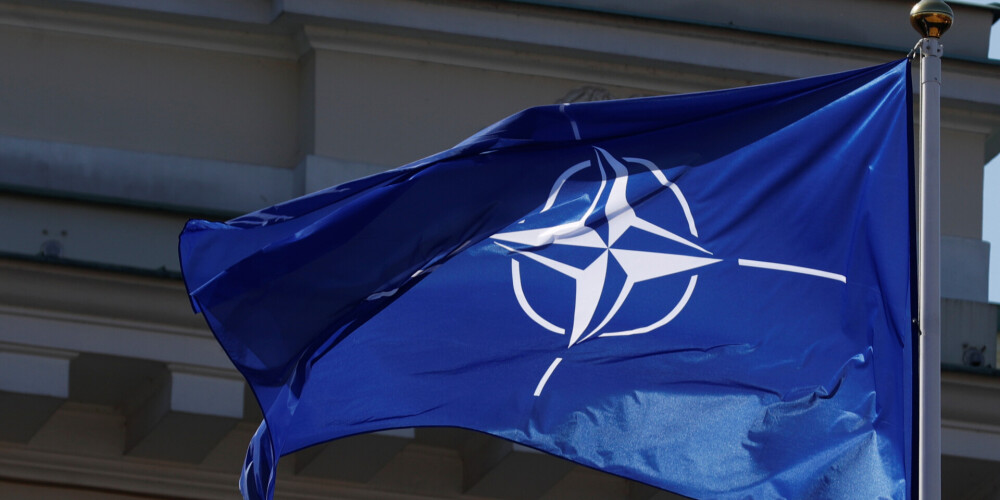 Ukrainai piešķir NATO paplašināto iespēju partnera statusu