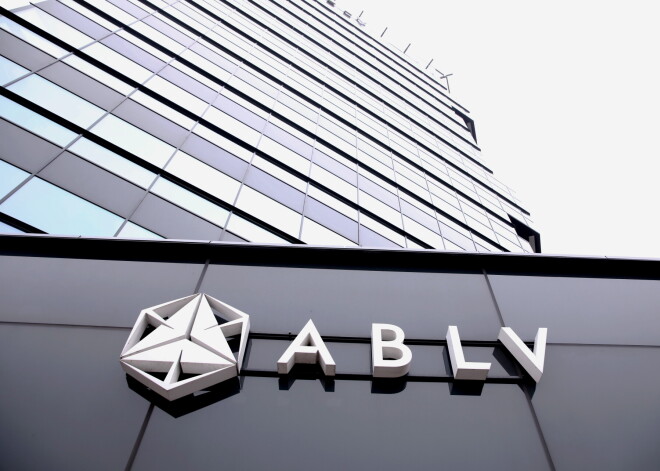 Policija svētdien turpina procesuālās darbības "ABLV Bank"