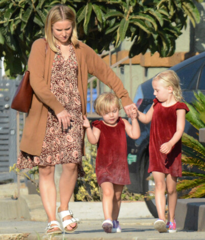 Kristena ar meitām Deltu un Linkolnu 2018. gada vasarā.