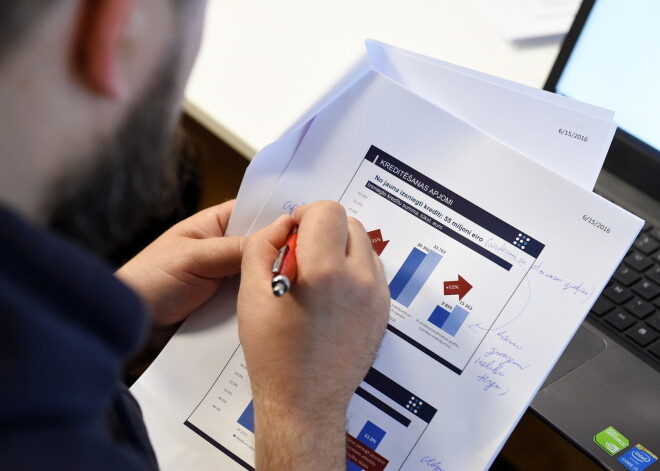 Tiesu izpildītājs neatstāj parādniekam pat iztikas minimumu