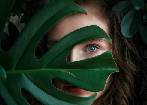 Svešinieku sliktās domas un pat tikai prātā tev veltītie negatīvie vēlējumi var iedragāt tavu veiksmi. Tāpēc pirmajai pašaizsardzībai atceries – jo apkārtējie mazāk par tevi zinās, jo būs labāk.