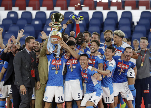 "Napoli" Itālijas kausa finālā pēcspēles sitienos uzvar "Juventus"; Ronaldu nesit "pendeli"